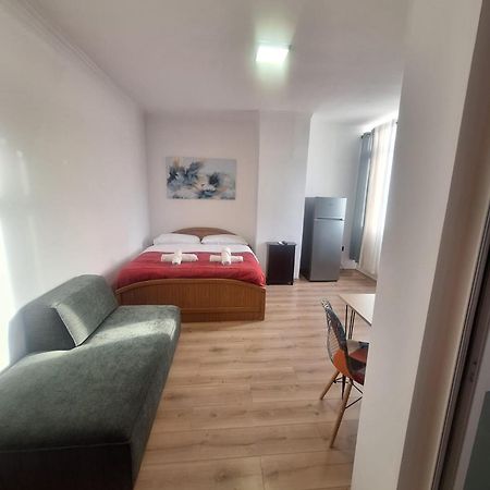 Albania Apartment Comfort Near Tirana City Center Bagian luar foto