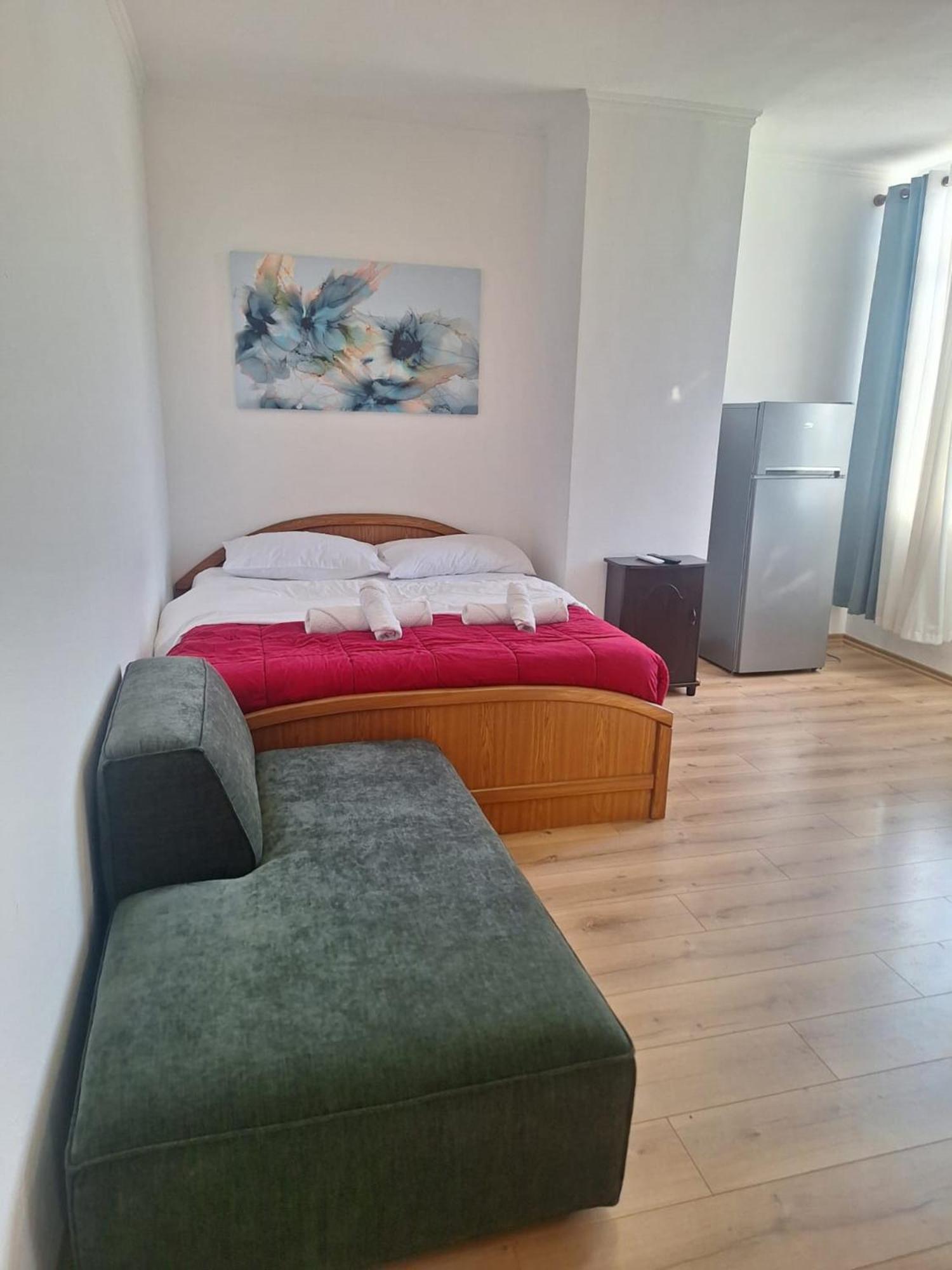 Albania Apartment Comfort Near Tirana City Center Bagian luar foto