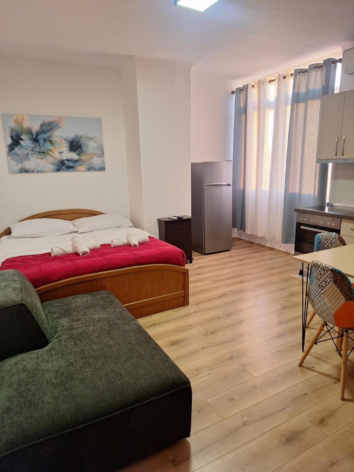 Albania Apartment Comfort Near Tirana City Center Bagian luar foto