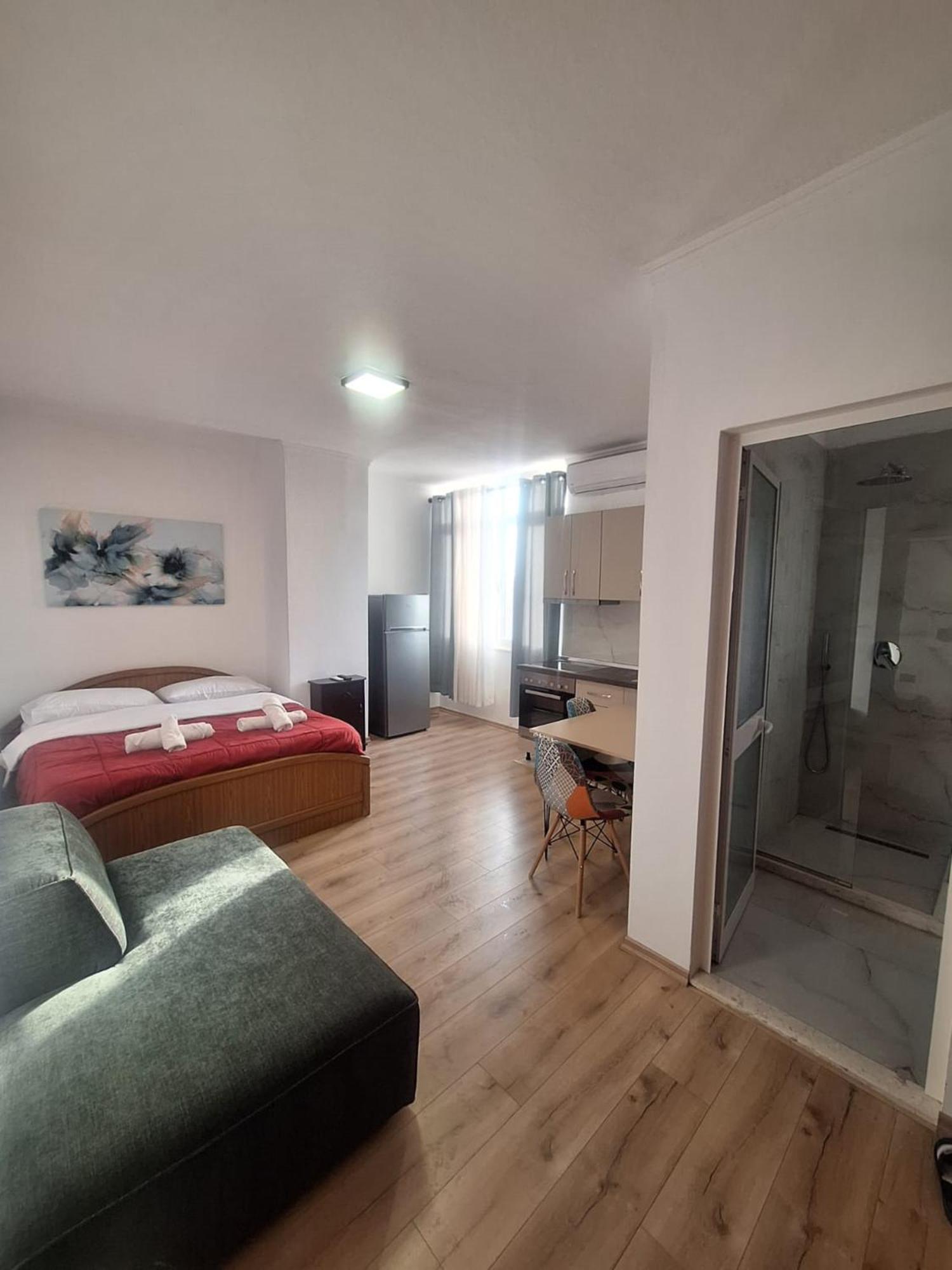 Albania Apartment Comfort Near Tirana City Center Bagian luar foto