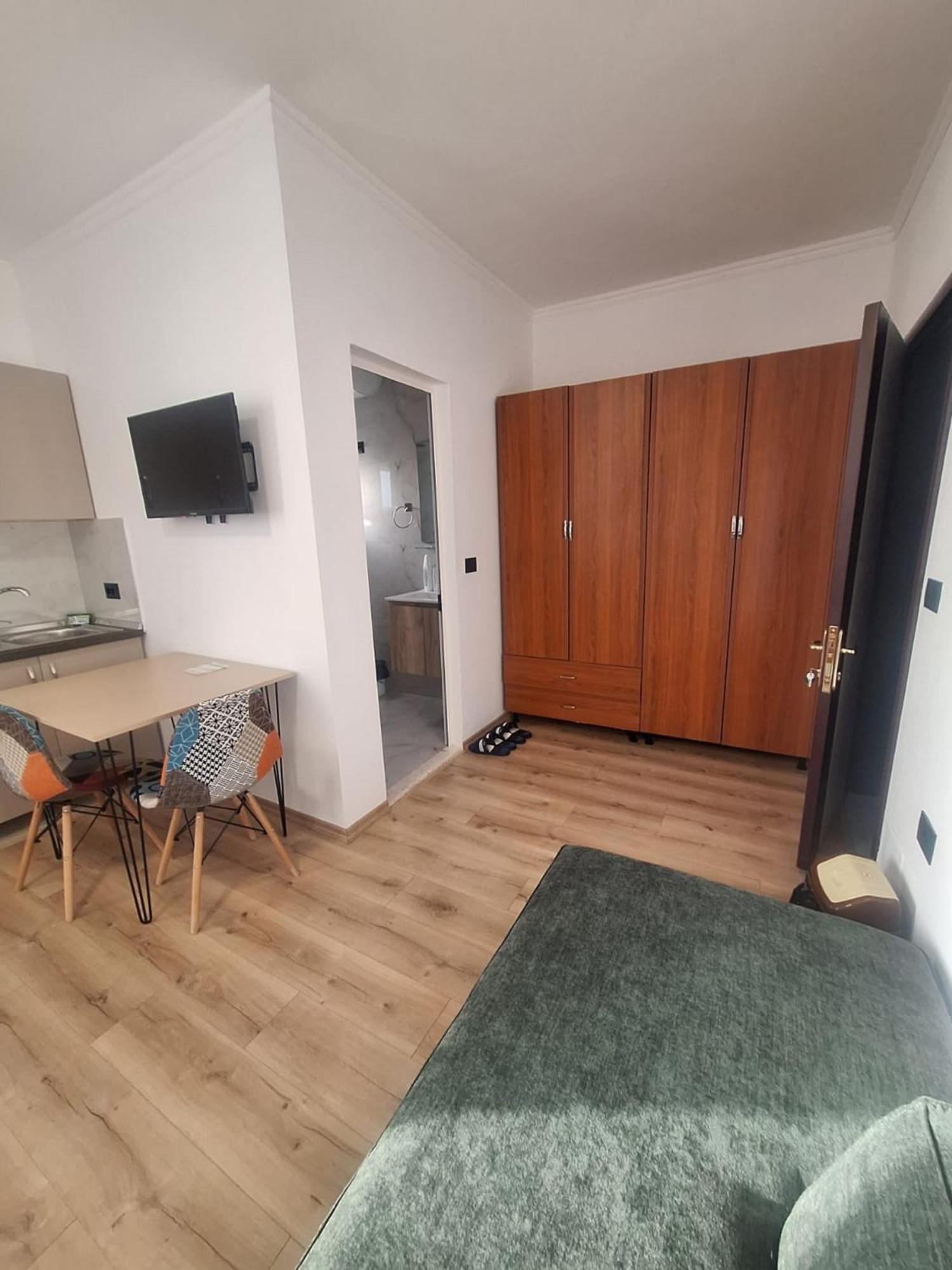Albania Apartment Comfort Near Tirana City Center Bagian luar foto
